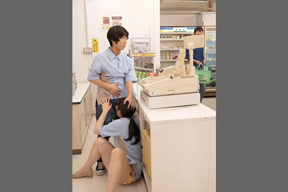 WANZ-592 Rekan kerjaku menghisap penisku saat bekerja