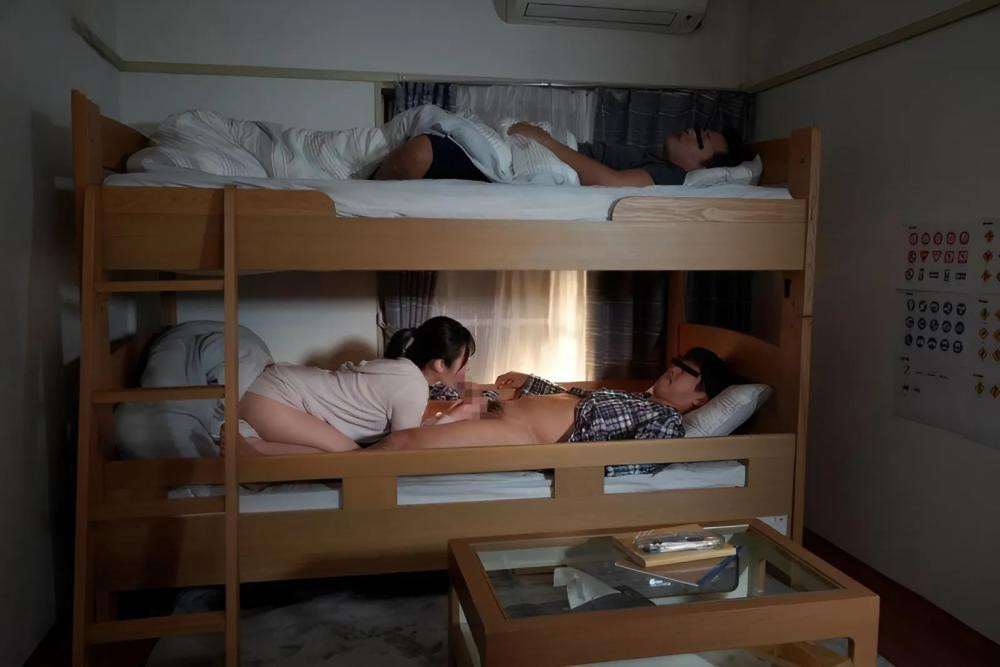 MIDV-275 Adikku menyelinap ke kamarku tengah malam