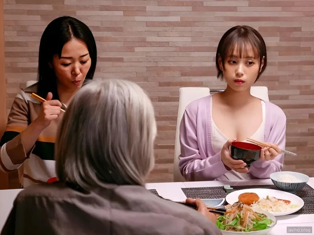 SDMUA-006 Ibu menikah lagi putrinya disetubuhi 2 saudara tiri setiap hari